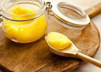 প্রতিদিন ঘি খাচ্ছেন? কতটা খাওয়া স্বাস্থ্যকর