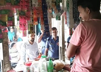 ধনবাড়ীতে মেয়াদ উত্তীর্ণ পণ্য বিক্রির দায়ে ব্যবসায়ীকে অর্থদন্ড