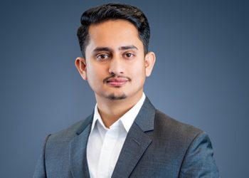 সারজিস আলমের অনুষ্ঠান ঘিরে ককটেল নিক্ষেপ