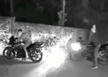 মির্জাপুরে বিএনপির সভাপতির বাসা থেকে দুই মোটরসাইকেল চুরি