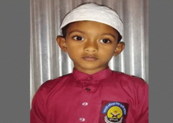 ঘাটাইলে মাইক্রোবাসের চাপায় ৬ বছরের মাদ্রাসাছাত্র তুহিন নিহত