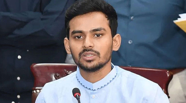 ঢাকা-১০ আসনের ভোটার হচ্ছেন আসিফ মাহমুদ