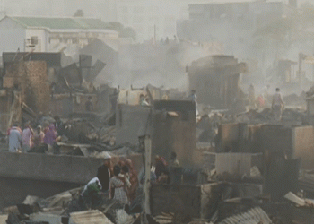 কড়াইল বস্তির ভয়াবহ আগুনে সর্বস্ব হারানো মানুষের আর্তনাদ