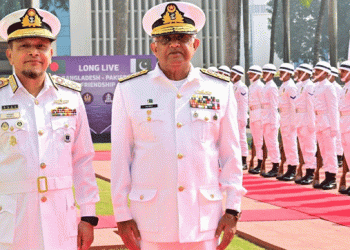 বাংলাদেশ সফরে পাকিস্তান নৌবাহিনী প্রধান