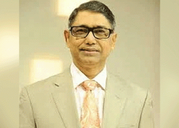 বিএনপি নেতা আহমেদ আযম নিজেকে মুক্তিযোদ্ধা পরিচয় দিয়ে আলোচনায়