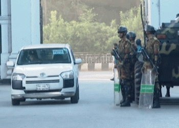 শেখ হাসিনা মামলার রায় সামনে, সেনা–বিজিবি মোতায়েন
