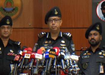 প্রেমিকাকে লেলিয়ে অন্তরঙ্গ মুহূর্তের ভিডিও ধারণ, তারপর ২৬ টুকরো