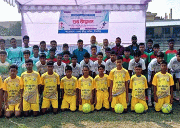টাঙ্গাইলে কিশোর ফুটবলারদের প্রশিক্ষণের উদ্বোধন