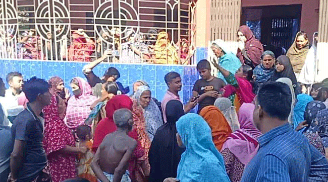 মা'দ'ক ব্যবসায় বাধা দেওয়ায় মা-ভাইকে কু'পি'য়ে হ'ত্যা