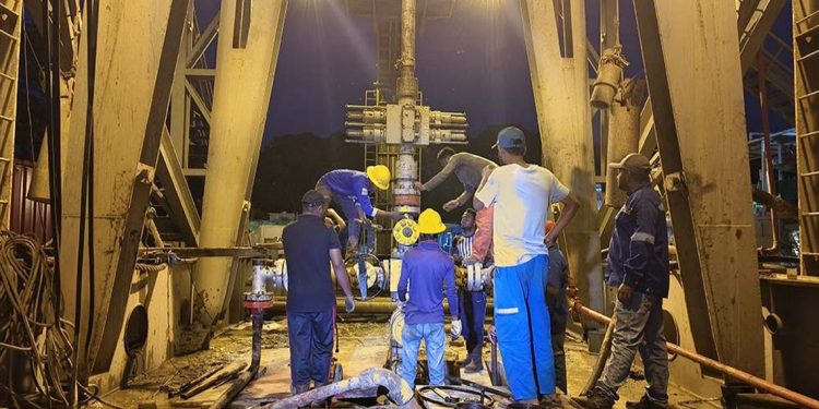 বন্ধ কূপে মিলল গ্যাস, উঠবে ২০ বিলিয়ন ঘনফুট