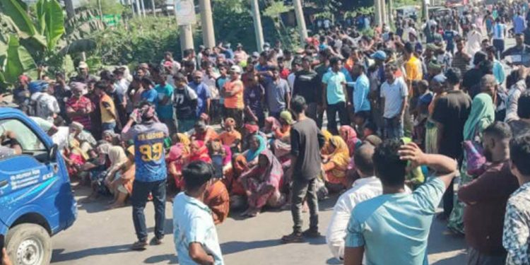 ইটভাটা শ্রমিকদের অবরোধ: ঢাকা-আরিচা মহাসড়কে যান চলাচল বন্ধ