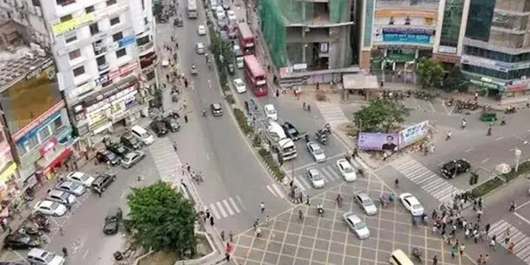 সিগন্যাল নিয়ে পুলিশের সঙ্গে হাতাহাতি, চালকের ৩ দিনের জেল