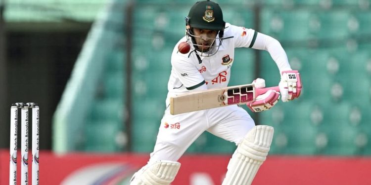 ইতিহাস গড়ায় ১ রানের অপেক্ষায় মুশফিক