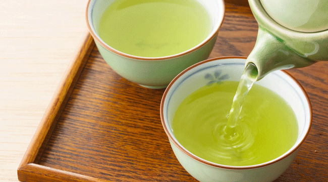 ওজন কমাতে গ্রিন টি, তবে সতর্ক হতে হবে সময়ে