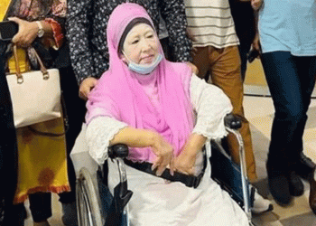 খালেদা জিয়াকে লন্ডন নেওয়া হবে কি না সিদ্ধান্ত রাতে