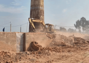 টাঙ্গাইলের মির্জাপুরে পরিবেশ ছাড়পত্রবিহীন ইটভাটায় অভিযান