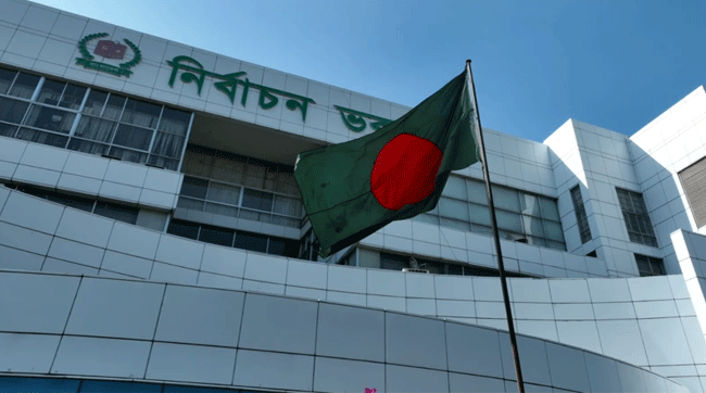 ১২ ফেব্রুয়ারি ত্রয়োদশ জাতীয় নির্বাচন: তফসিল ঘোষণা করলেন সিইসি