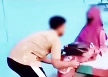 নেত্রকোনায় ৩ তরুণের বিতর্কিত কাণ্ডে নেট দুনিয়ায় তোলপাড়