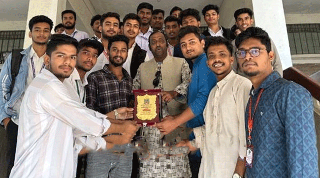 টাঙ্গাইল পলিটেকনিক ইনস্টিটিউটের প্রকৌশলী জাহিদকে সম্মাননা প্রদান