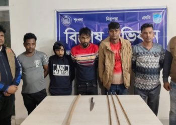 সাভারে ডাকাতির প্রস্তুতিকালে ৫ ডাকাত গ্রেপ্তার