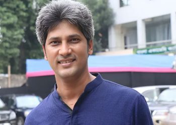 অবশেষে মনোনয়নপত্র সংগ্রহ করলেন জুনায়েদ সাকি