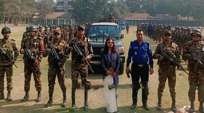 সংসদ নির্বাচনকে সামনে রেখে কালিহাতীতে যৌথবাহিনীর মহড়া