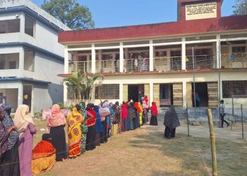 ত্রয়োদশ জাতীয় সংসদ নির্বাচনে টাঙ্গাইল জেলার আটটি আসনে ভোট গ্রহণ চলছে