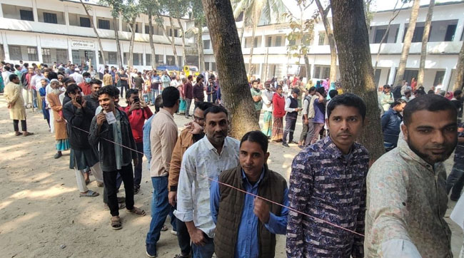শান্তিপূর্ণ পরিবেশে গোপালপুরে ভোট অনুষ্ঠিত হচ্ছে
