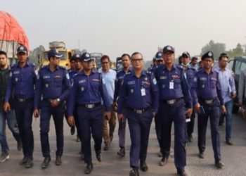 এবার ঈদে যানজট নিরসনে মহাসড়কে থাকবে ১ হাজার পুলিশ