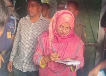 শ্যামনগরে অবৈধ মজুত ডিজেল জব্দ, ন্যায্য দামে বিক্রি