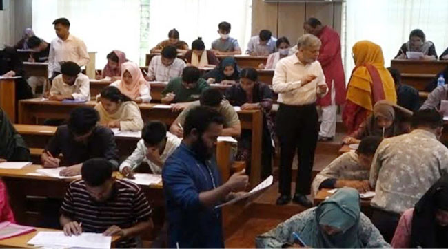 মাভাবিপ্রবিতে গুচ্ছের ‘সি’ ইউনিটের ভর্তি পরীক্ষা শান্তিপূর্ণভাবে অনুষ্ঠিত