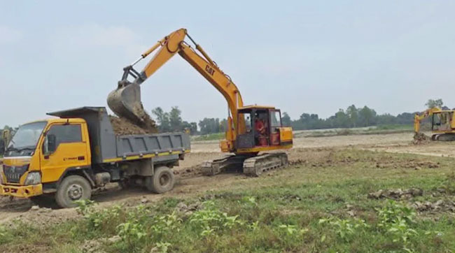 মির্জাপুরে কাটা হচ্ছে ফসলি জমি,মাটি যাচ্ছে ইটভাটায়
