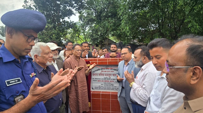 ভবিষ্যতে ‘স্বাস্থ্য কার্ড’ চালুর পরিকল্পনা রয়েছে- মন্ত্রী ফকির মাহবুব