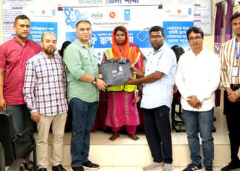 টাঙ্গাইলে পরিচ্ছন্নতা কর্মীদের জন্য স্বাস্থ্য ও সুরক্ষা ক্যাম্প