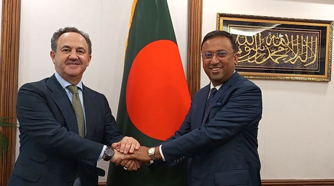 পররাষ্ট্র উপদেষ্টার সঙ্গে স্পেনের রাষ্ট্রদূতের সৌজন্য সাক্ষাৎ