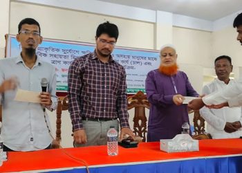 নাগরপুরে দুর্যোগে ক্ষতিগ্রস্তদের নগদ সহায়তা ও জিআর চাল বিতরণ