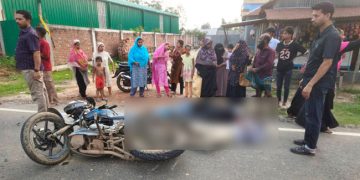 সখীপুরে দাঁড়িয়ে থাকা ট্রাকে মোটরসাইকেলের ধাক্কা, আহত ৩
