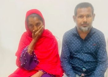 স্বামীকে বাঁচাতে কিডনি দিতে চান স্ত্রী, নেই অপারেশনের টাকা