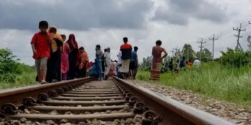 কালিহাতীতে ট্রেনে কাটা পড়ে গৃহবধূর মৃত্যু