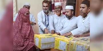 মির্জাপুরে যুবক-যুবতীদের মাঝে সেলাই মেশিন বিতরণ