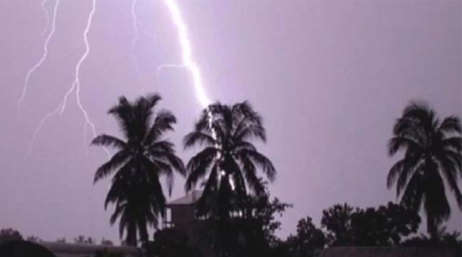 অজু করতে গিয়ে বজ্রাঘাতে ৩ মাদরাসাছাত্রের মৃত্যু, আহত ১