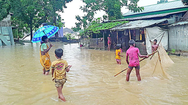 ভারী বৃষ্টিতে সিলেট অঞ্চলে আকস্মিক বন্যার শঙ্কা