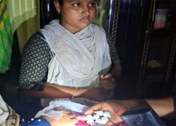 গোপালপুরে ইয়াবা ও গাঁজাসহ নারী আটক