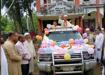 সখীপুরে অবসরপ্রাপ্ত শিক্ষক আব্দুল হালিম মিয়াকে আবেগঘন সংবর্ধনা