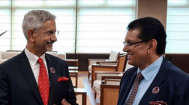 ম্যানিলায় বাংলাদেশ ও ভারতের পররাষ্ট্র মন্ত্রীর শুভেচ্ছা বিনিময়
