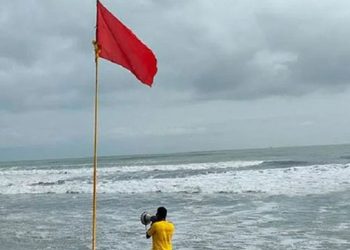 বঙ্গোপসাগরে লঘুচাপের প্রভাব, ৪ সমুদ্রবন্দরে ৩ নম্বর সতর্ক সংকেত বহাল