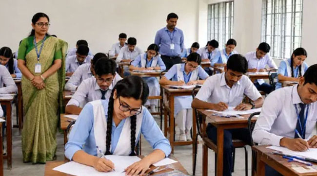 সারা দেশে শুরু হলো এইচএসসি ও সমমানের পরীক্ষা