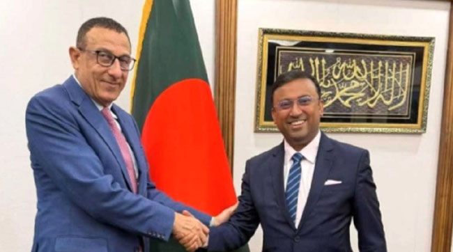 ফিলিস্তিনের রাষ্ট্রদূতের সঙ্গে পররাষ্ট্র উপদেষ্টা হুমায়ুন কবিরের সৌজন্য সাক্ষাৎ
