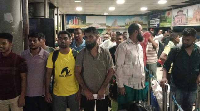 ভারতে কারাভোগ শেষে দেশে ফিরলেন ৫০ বাংলাদেশি
