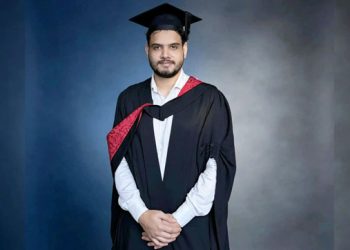যুক্তরাজ্য থেকে আইনে স্নাতক ডিগ্রি নিলেন সাংবাদিক ইউসুফ হোসেন লেনিন
